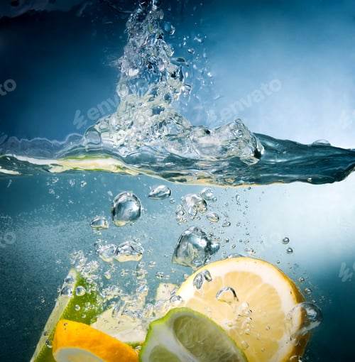 Preview: citrus fall into the water