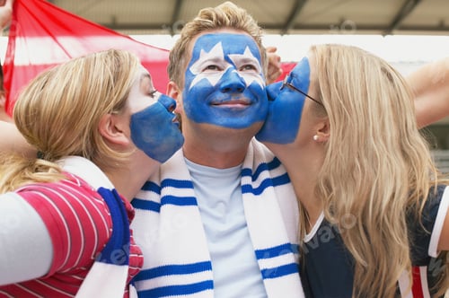 Preview: Footballer supporters kissing