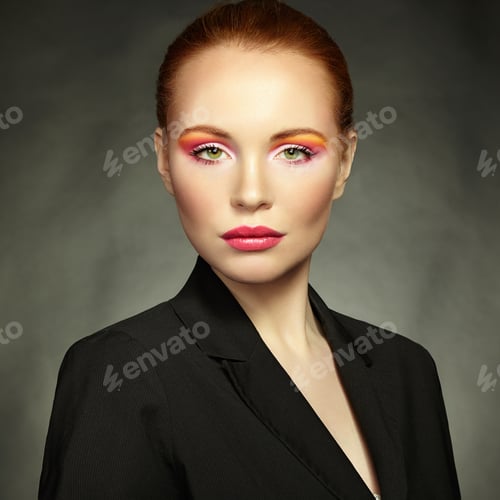 Preview: Beauty portrait of woman with beautiful makeup