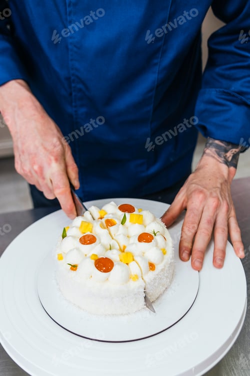Preview: Flavors of Colombia: Pastry Chefs Craft Authentic Delights in Bakery