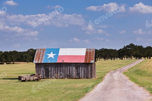 Preview: Barn Painted as the Texas Flag