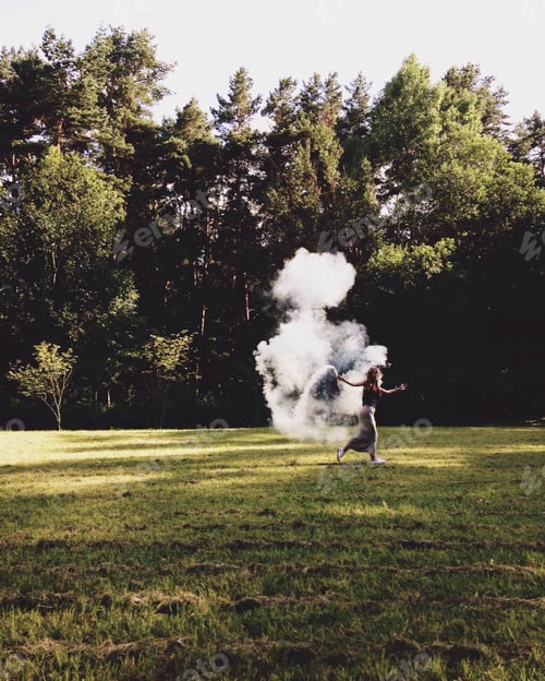 Preview: Girl with smoke bomb