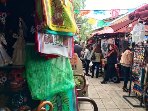 Preview: Cinco de Mayo market in old town San Diego
