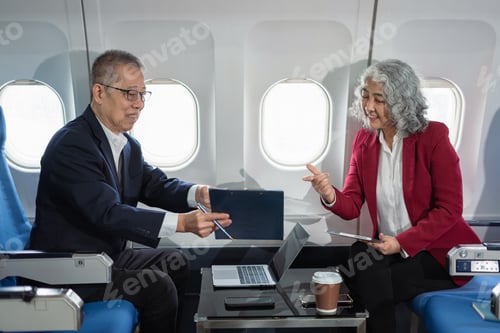 Preview: Presenting a business plan, a professional venture capitalist discusses a new project