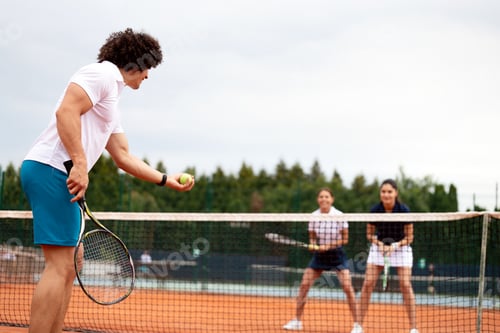 Preview: Fit happy poeple playing tennis together. Sport concept