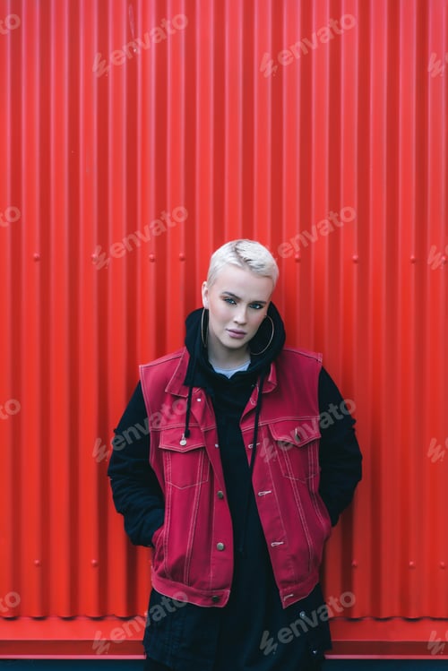 Preview: Beautiful young woman