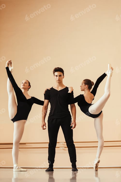 Preview: Choreography rehearsal at ballet studio!