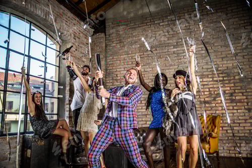 Preview: Friends having party