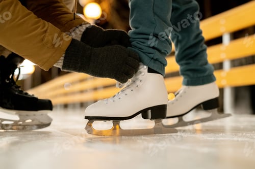 Preview: Wearing figure skates