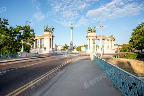 Preview: Heroes square in Budapest