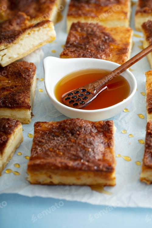 Preview: Honey cheesecake bars