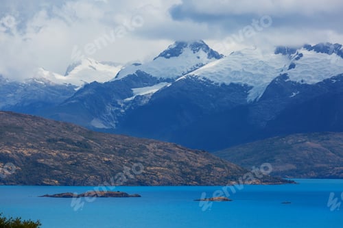 Preview: Lake in Patagonia