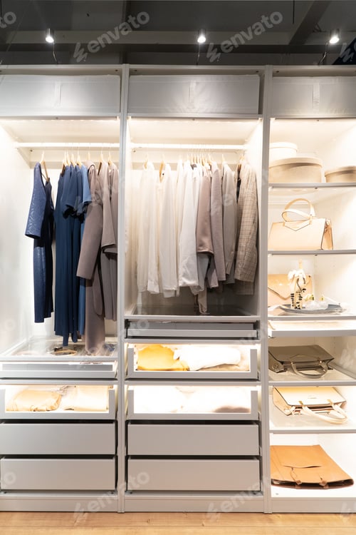 Preview: wardrobe with closing