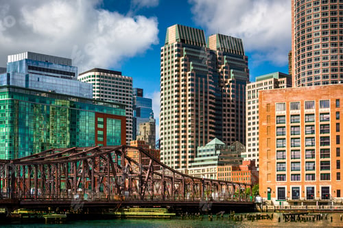 Preview: An Old Bridge Over Fort Point Channel And Buildings In Boston, Massachusetts.