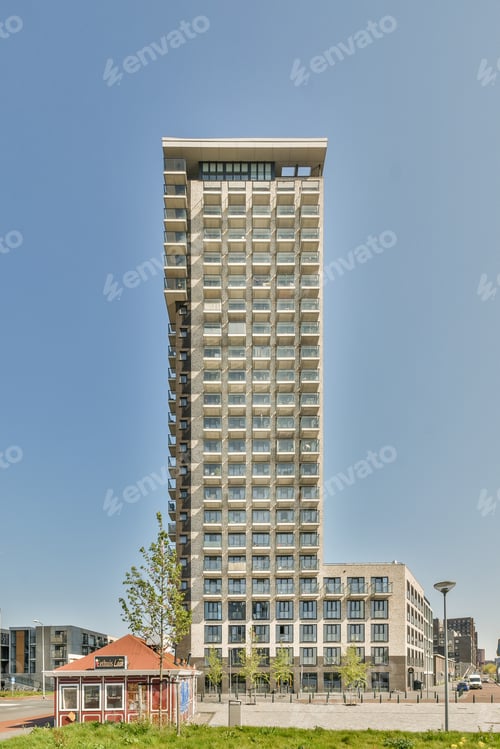Preview: Exterior view of building