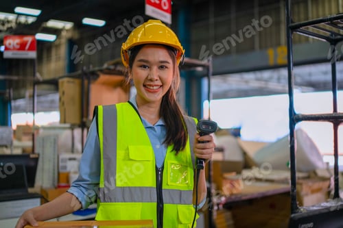 Preview: Blue collar worker is working at warehouse.