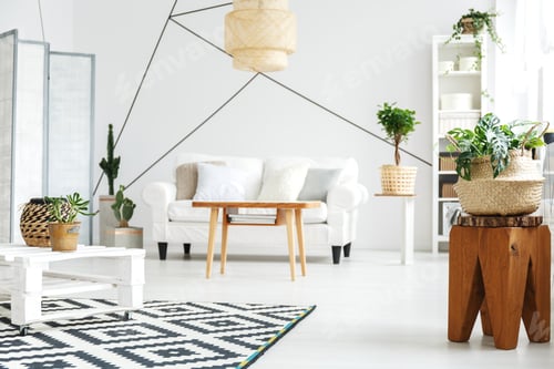 Preview: Pallet table on carpet