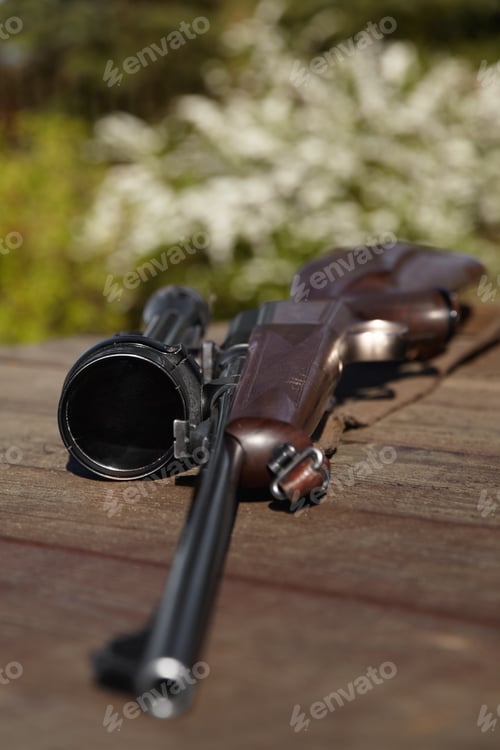 Preview: A weapon used for hunting