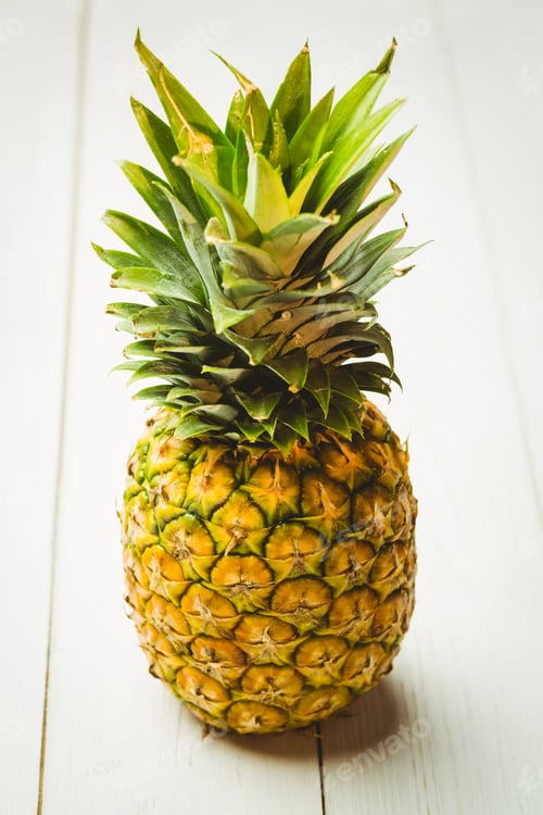 Preview: Fresh pineapple on wooden background
