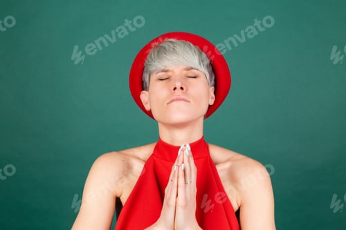 Preview: Portrait of short hair woman