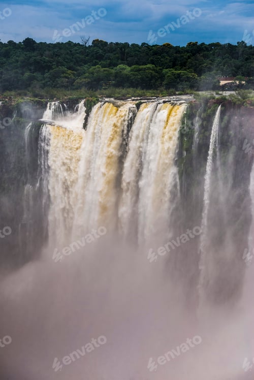 Preview: The Devil's Throat, Iguazu Falls (aka Iguassu Falls or Cataratas del Iguazu), Misiones Province, Arg