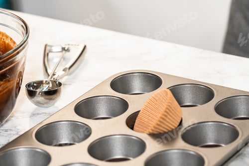 Preview: Baking Chocolate Cupcakes with Decadent Chocolate Frosting