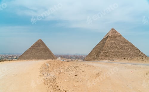 Preview: Egypt, Cairo, Giza pyramid complex