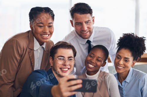 Preview: Selfie, office team and professional people in group for corporate diversity, staff photography and