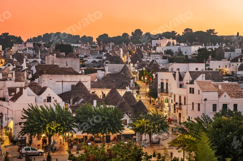 Preview: Alberobello, Italy at Dusk