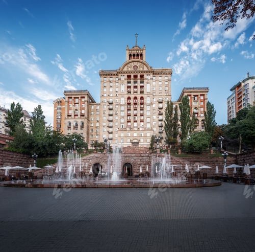 Preview: Stalinist style architecture building at Khreshchatyk Street - Kiev, Ukraine - Kiev, Ukraine