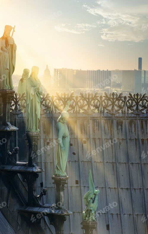 Preview: Statues of chimeras