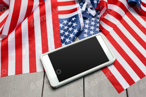 Preview: Us flag and smartphone