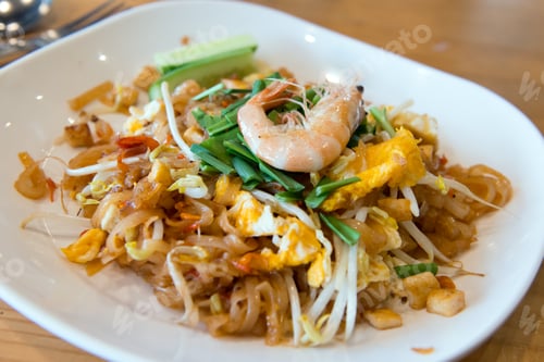 Preview: Pad thai shrimp noodle