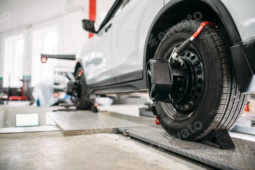 Preview: Targets on car wheels, collapse of convergence