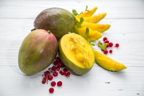 Preview: mangoes and berries