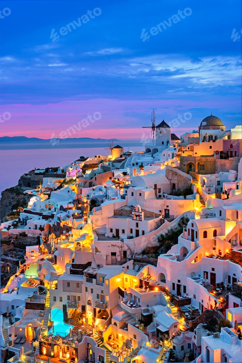 Preview: Famous greek tourist destination Oia, Greece