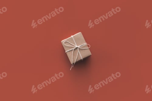 Preview: little Christmas kraft gift box, isolated on red