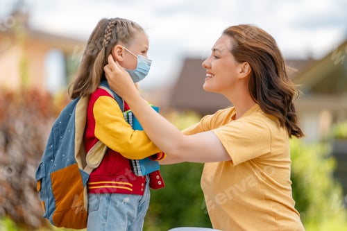 Preview: Parent and pupil going to school