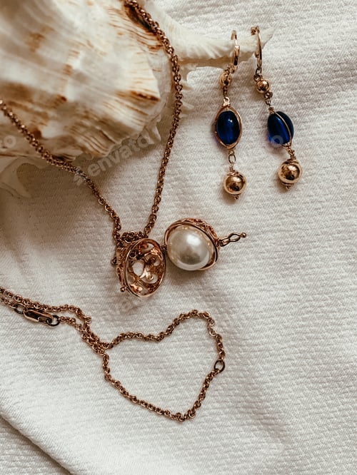 Vista previa: gold jewelry / woman accessories /
