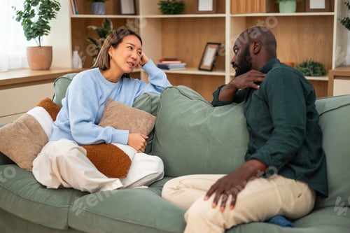 Preview: Couple talking at home