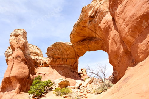 Preview: Broken Arch