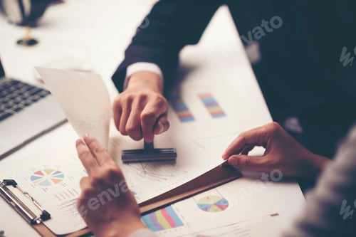 Preview: Consultation of businessmen. For business success