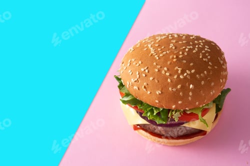 Preview: Cheeseburger with beef,tomato, lettuce and onion