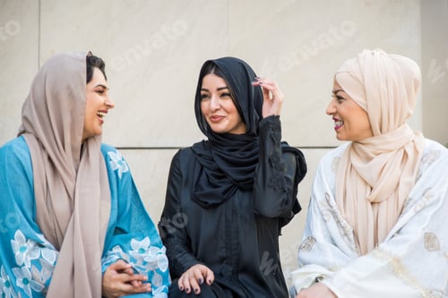Preview: Arabic women in Dubai