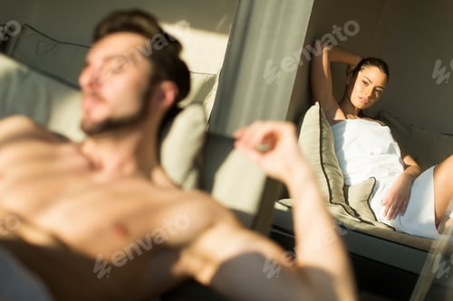 Preview: Young couple in the room