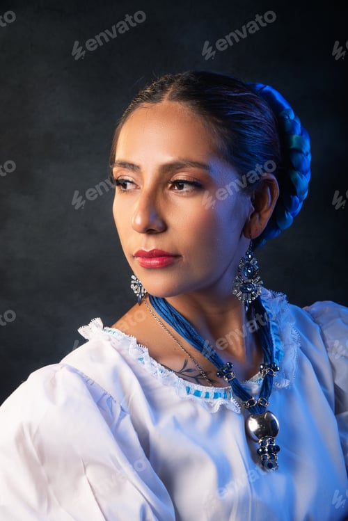 Preview: A woman wearing a blue headband