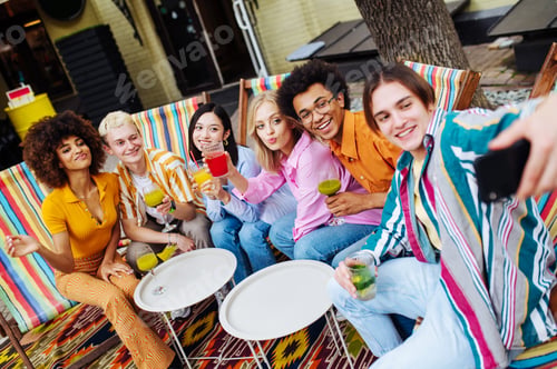 Preview: Group of multiethnics young friends having fun together