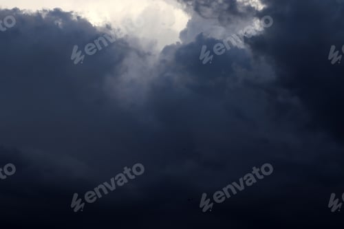 Preview: Dark storm clouds in the sky