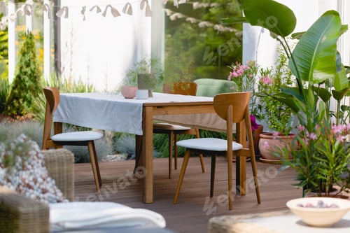 Preview: Living room in the garden