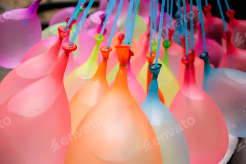 Preview: Water balloons